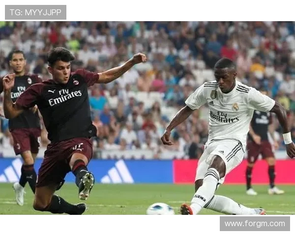 塞尔：伯纳乌赛前气氛激烈 维尼修斯遭嘘阿隆索获全场掌声